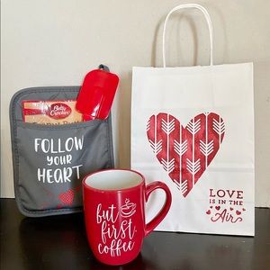 Valentine’s Gift Set - mug, pot holder, bag